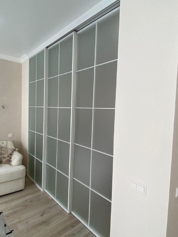 Белая алюминиевая перегородка — купить в Miss Doors